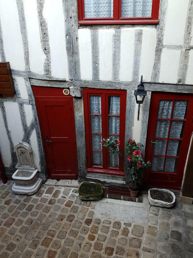 Appartement Du Vieux Troyes Exterior foto